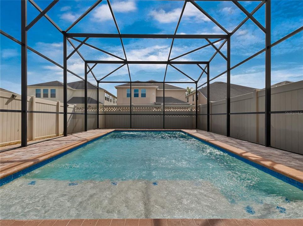 En Venta: $870,000 (4 camas, 3 baños, 3746 Pies cuadrados)