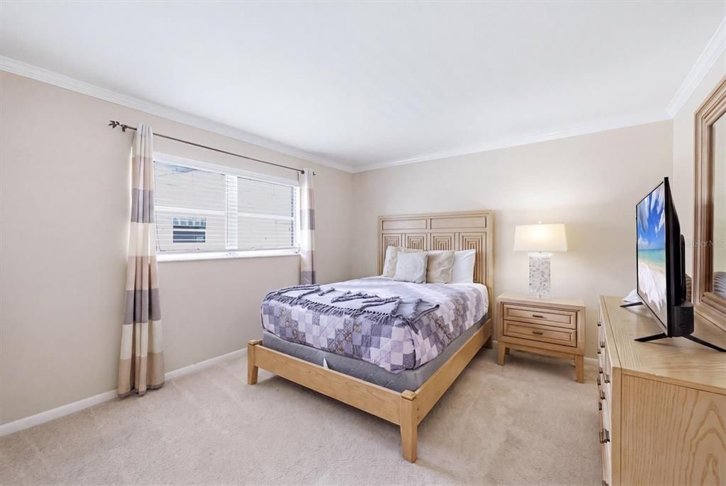 For Sale: $390,000 (3 beds, 2 baths, 1750 Square Feet)