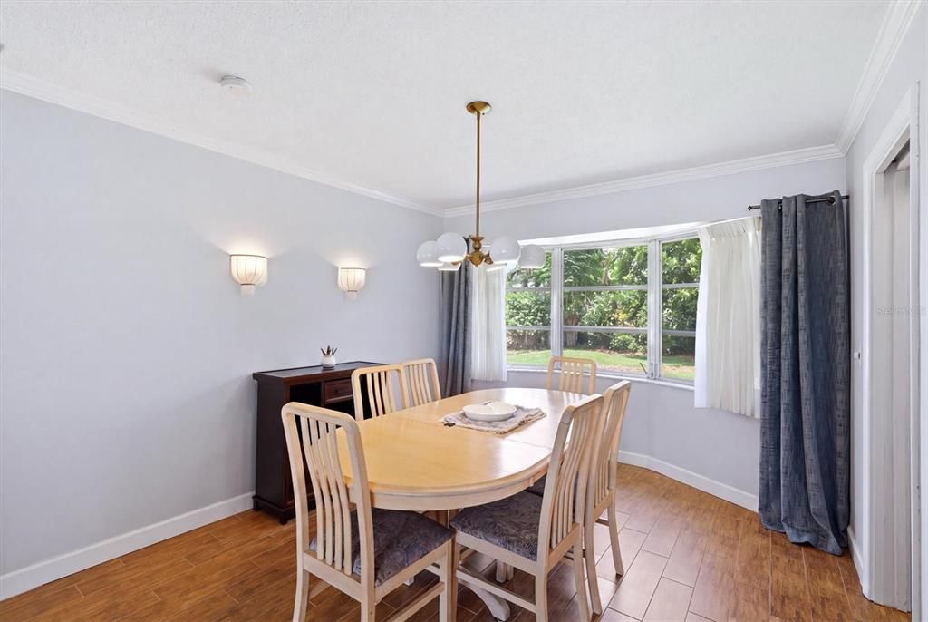 For Sale: $390,000 (3 beds, 2 baths, 1750 Square Feet)