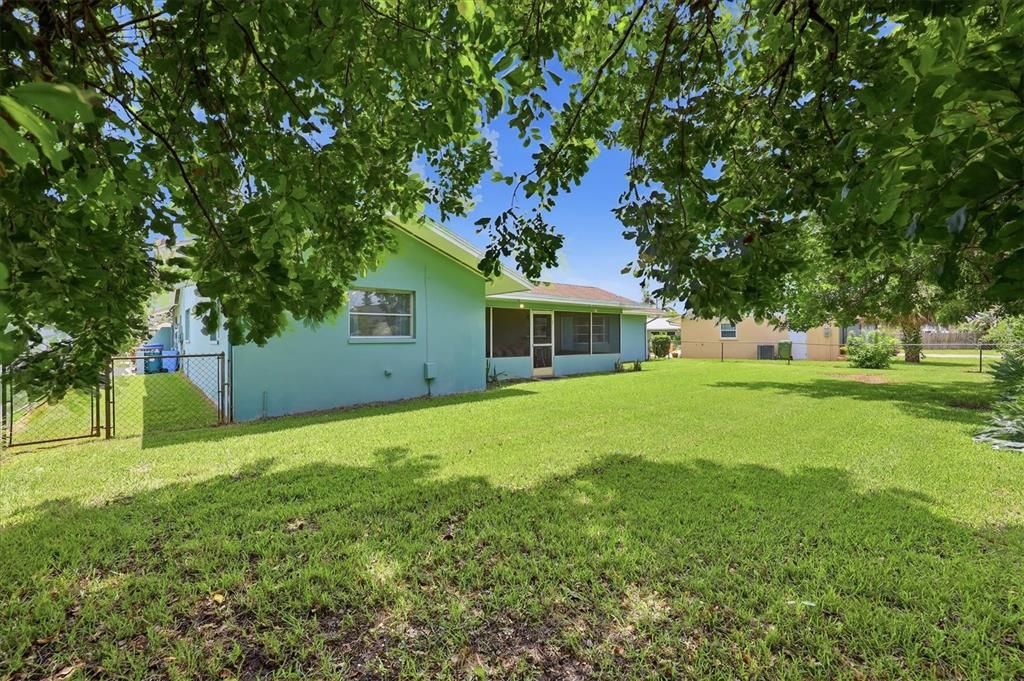 For Sale: $390,000 (3 beds, 2 baths, 1750 Square Feet)