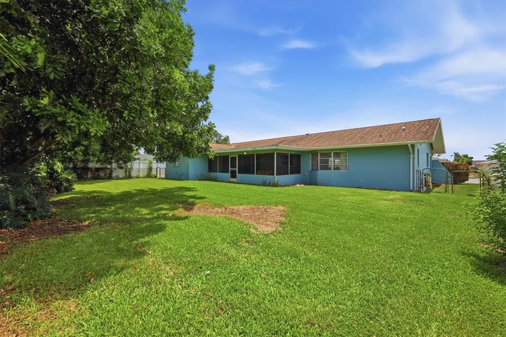 For Sale: $390,000 (3 beds, 2 baths, 1750 Square Feet)