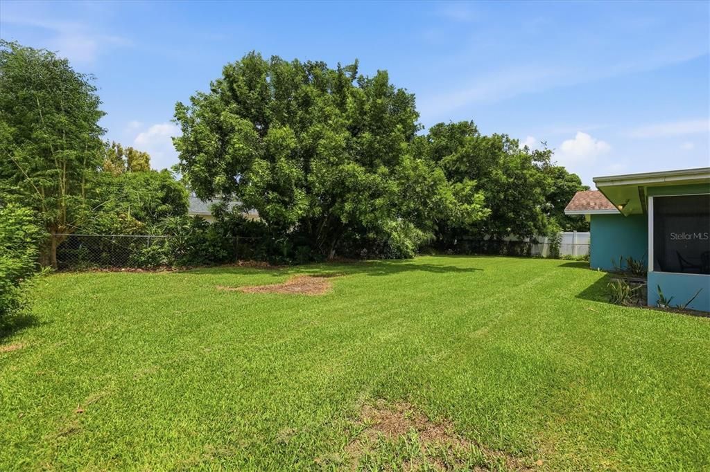 For Sale: $390,000 (3 beds, 2 baths, 1750 Square Feet)