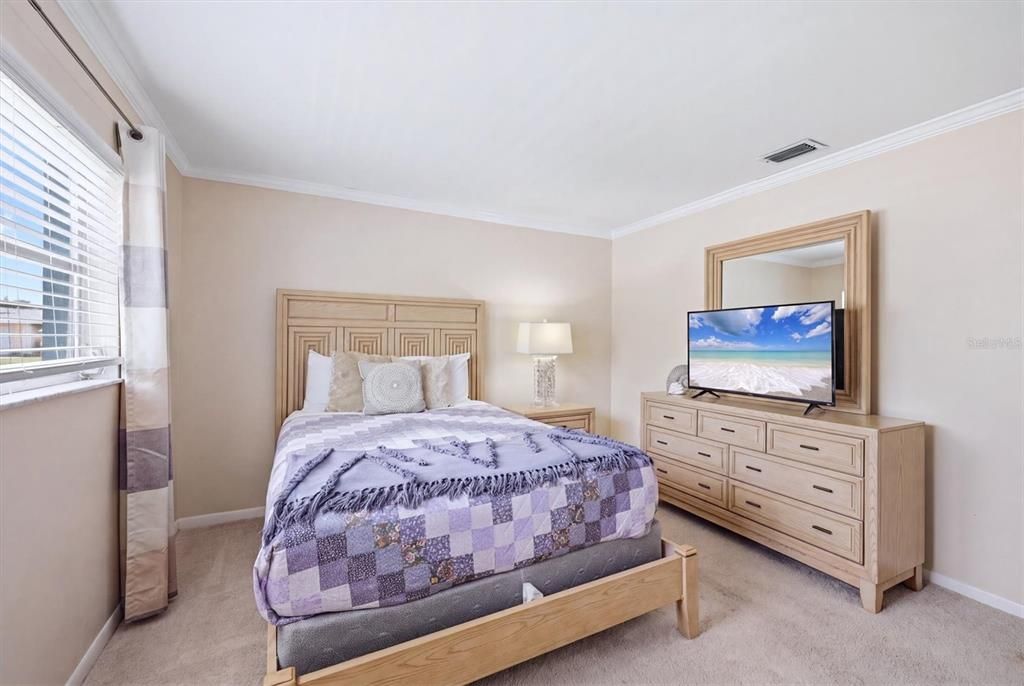 For Sale: $390,000 (3 beds, 2 baths, 1750 Square Feet)