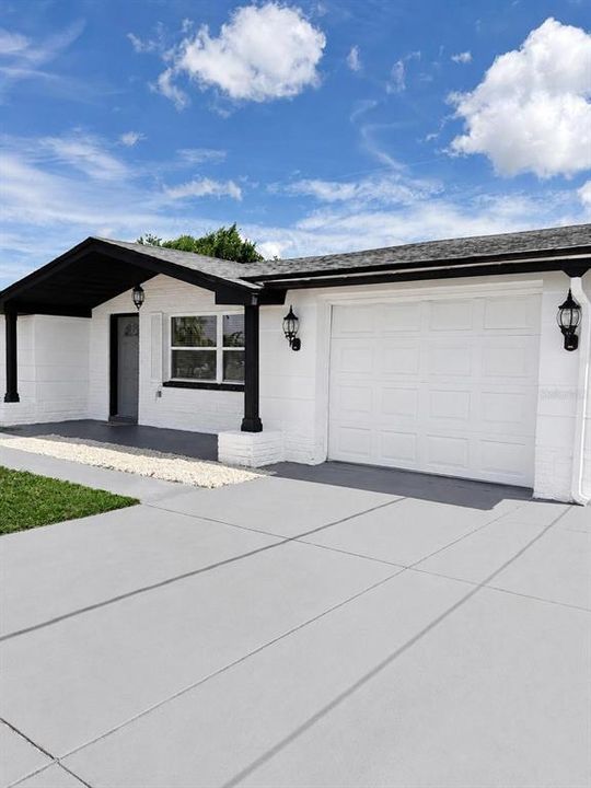 For Sale: $379,000 (3 beds, 2 baths, 1346 Square Feet)