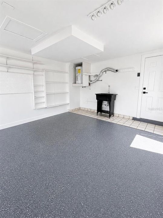 For Sale: $379,000 (3 beds, 2 baths, 1346 Square Feet)