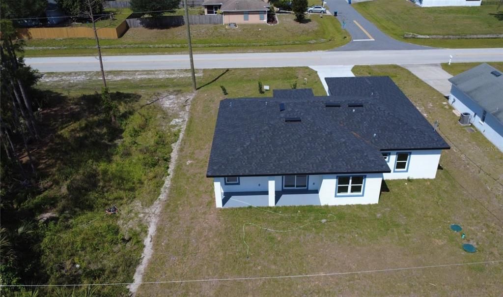 For Sale: $395,000 (4 beds, 2 baths, 1834 Square Feet)