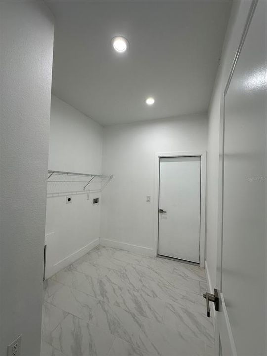 For Sale: $395,000 (4 beds, 2 baths, 1834 Square Feet)