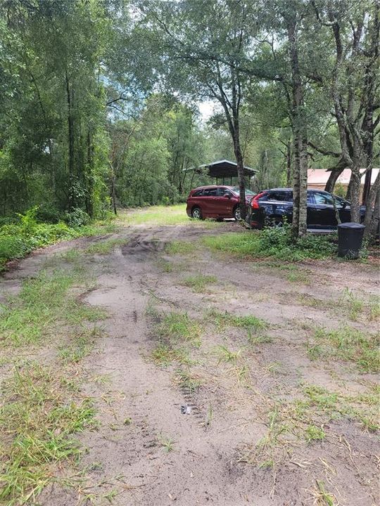 待售: $370,000 (5.00 acres)