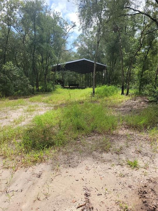 待售: $370,000 (5.00 acres)