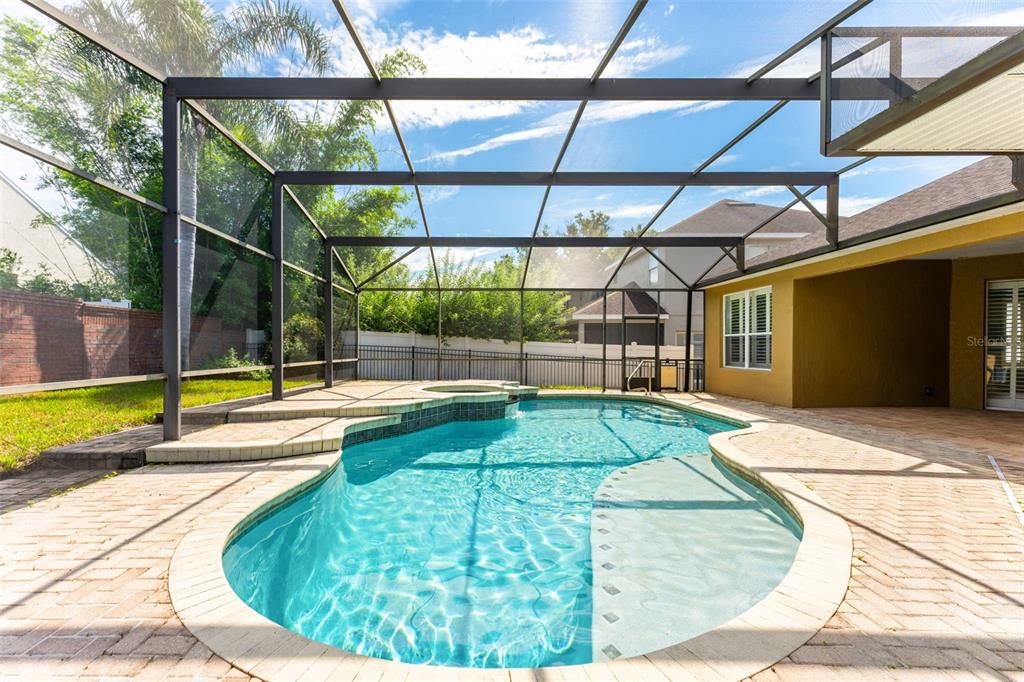 En Venta: $640,000 (5 camas, 3 baños, 2768 Pies cuadrados)