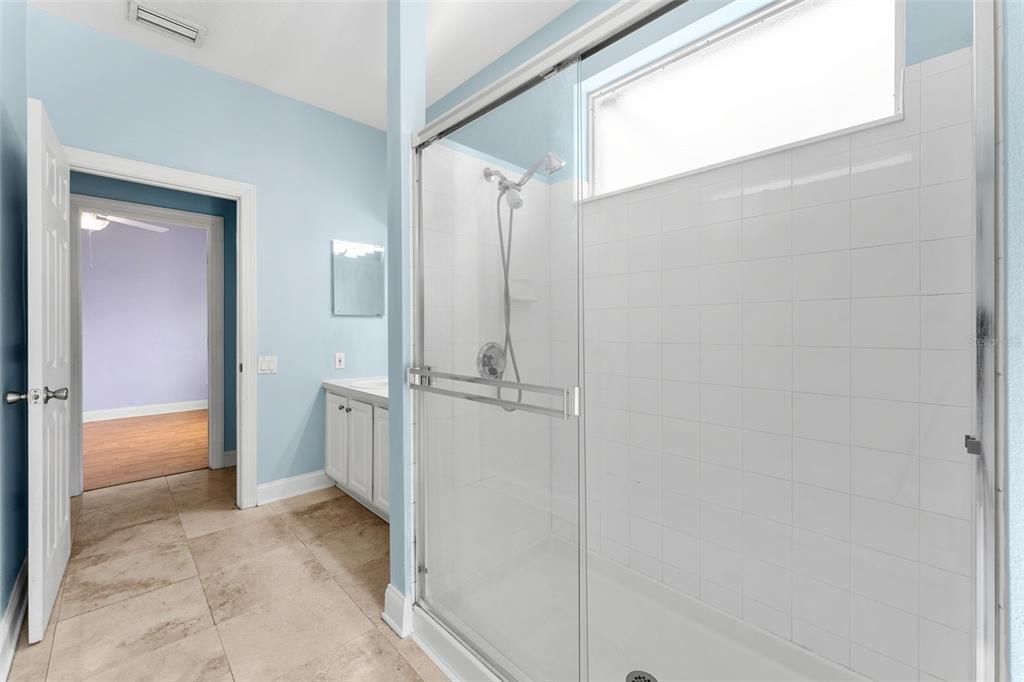 En Venta: $640,000 (5 camas, 3 baños, 2768 Pies cuadrados)