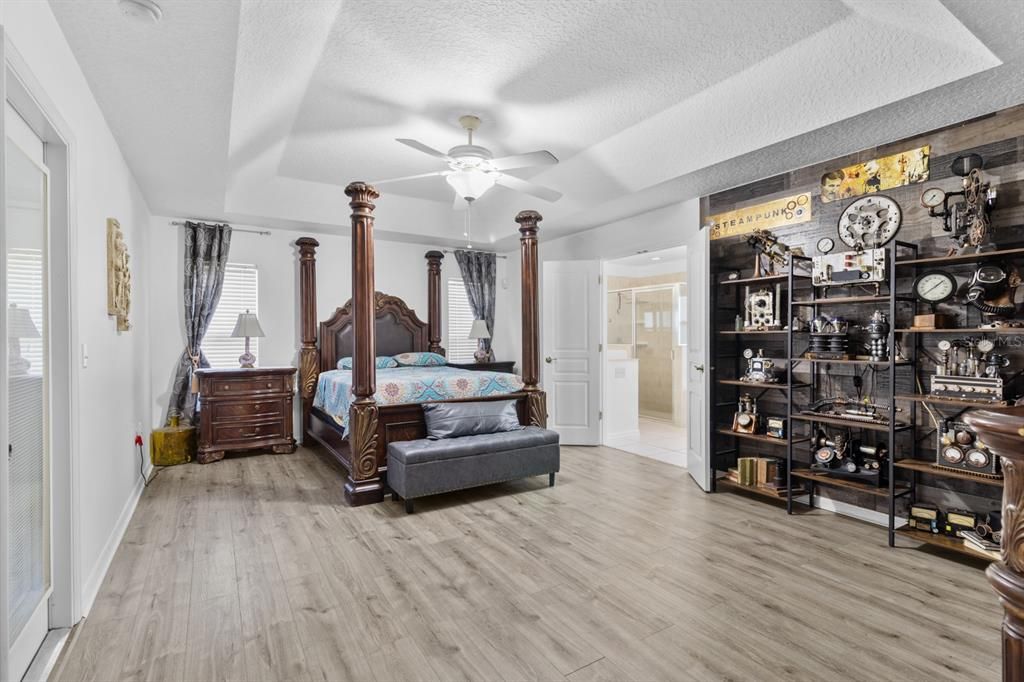 For Sale: $557,000 (5 beds, 3 baths, 2188 Square Feet)