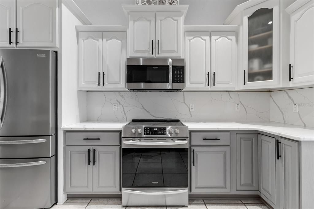 For Sale: $557,000 (5 beds, 3 baths, 2188 Square Feet)