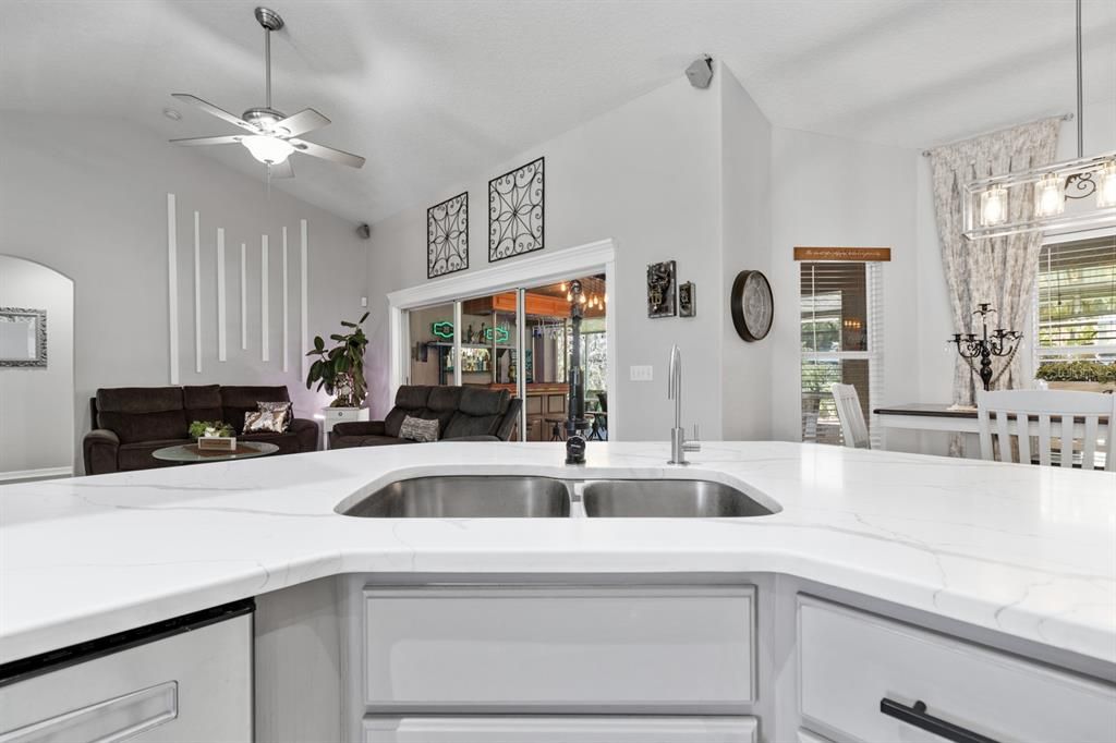 For Sale: $557,000 (5 beds, 3 baths, 2188 Square Feet)