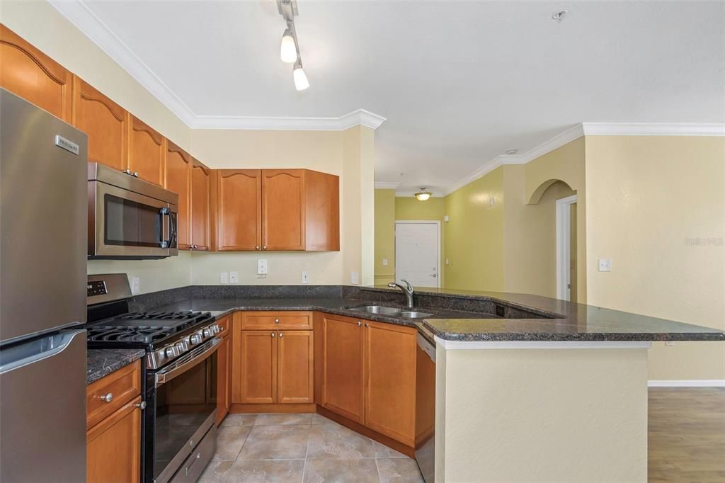 В аренду: $2,400 (2 спален, 2 ванн, 1309 Квадратных фут)