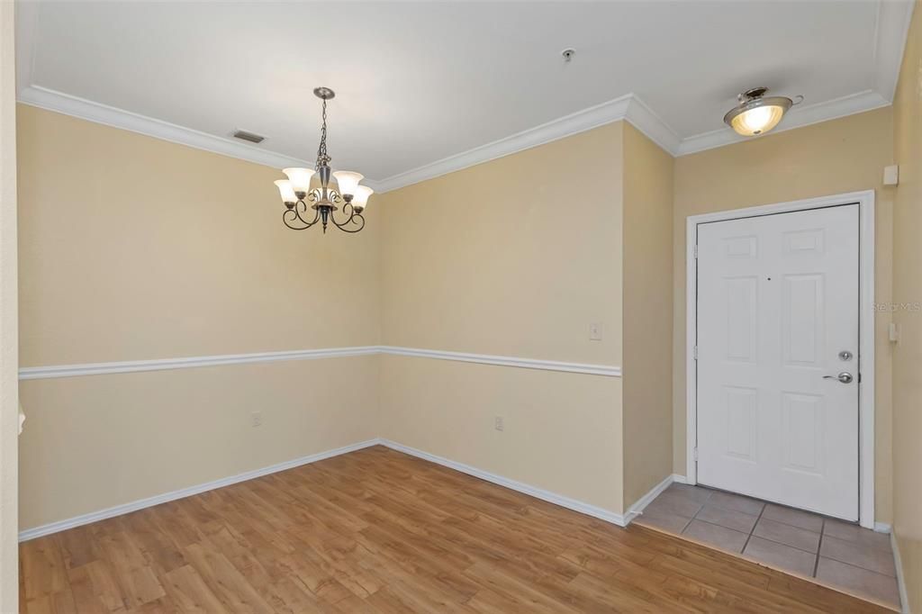 В аренду: $2,400 (2 спален, 2 ванн, 1309 Квадратных фут)