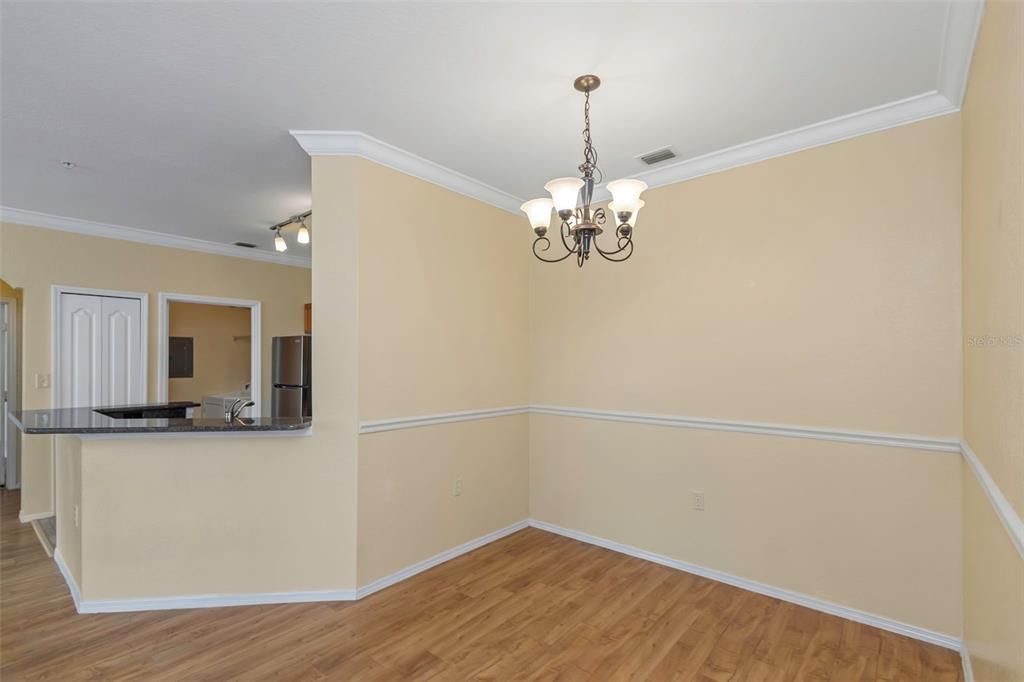 В аренду: $2,400 (2 спален, 2 ванн, 1309 Квадратных фут)