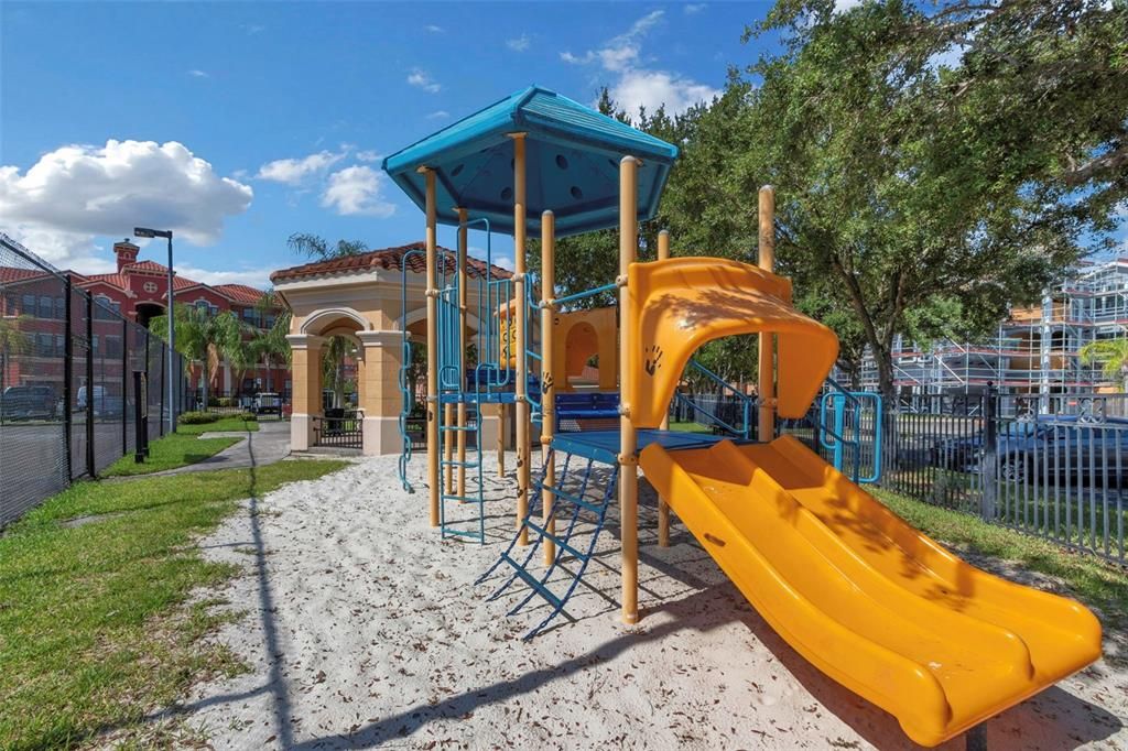 В аренду: $2,400 (2 спален, 2 ванн, 1309 Квадратных фут)