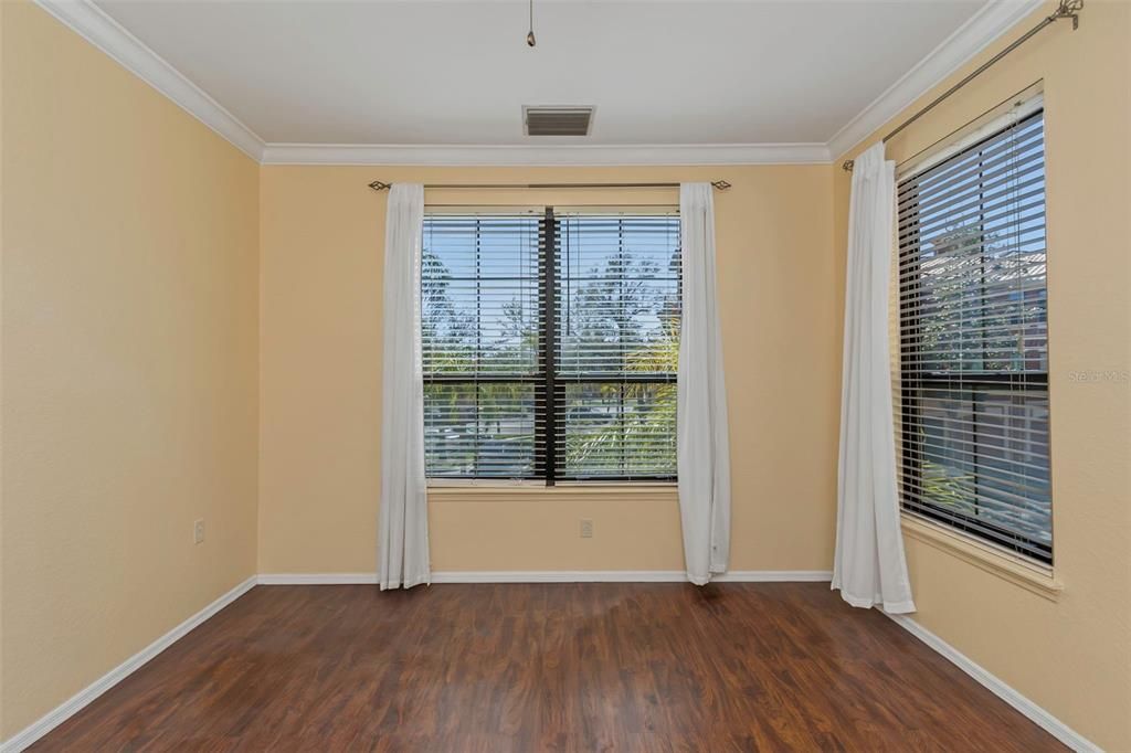 В аренду: $2,400 (2 спален, 2 ванн, 1309 Квадратных фут)
