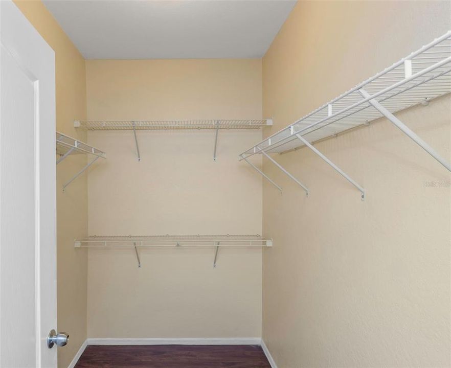 В аренду: $2,400 (2 спален, 2 ванн, 1309 Квадратных фут)