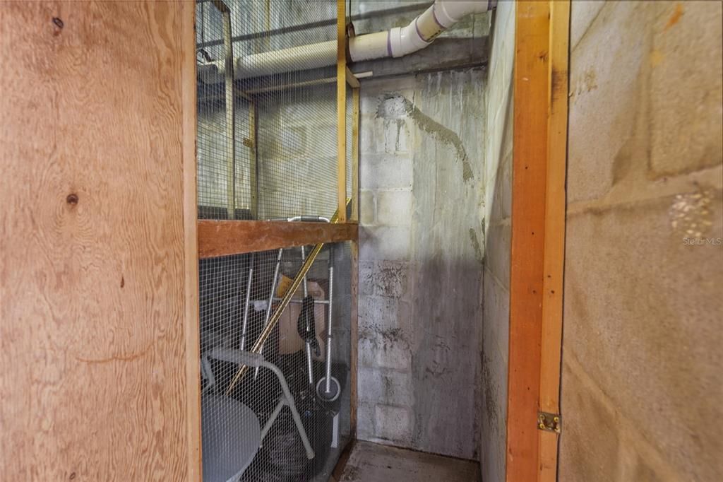 На продажу: $249,900 (2 спален, 2 ванн, 1272 Квадратных фут)