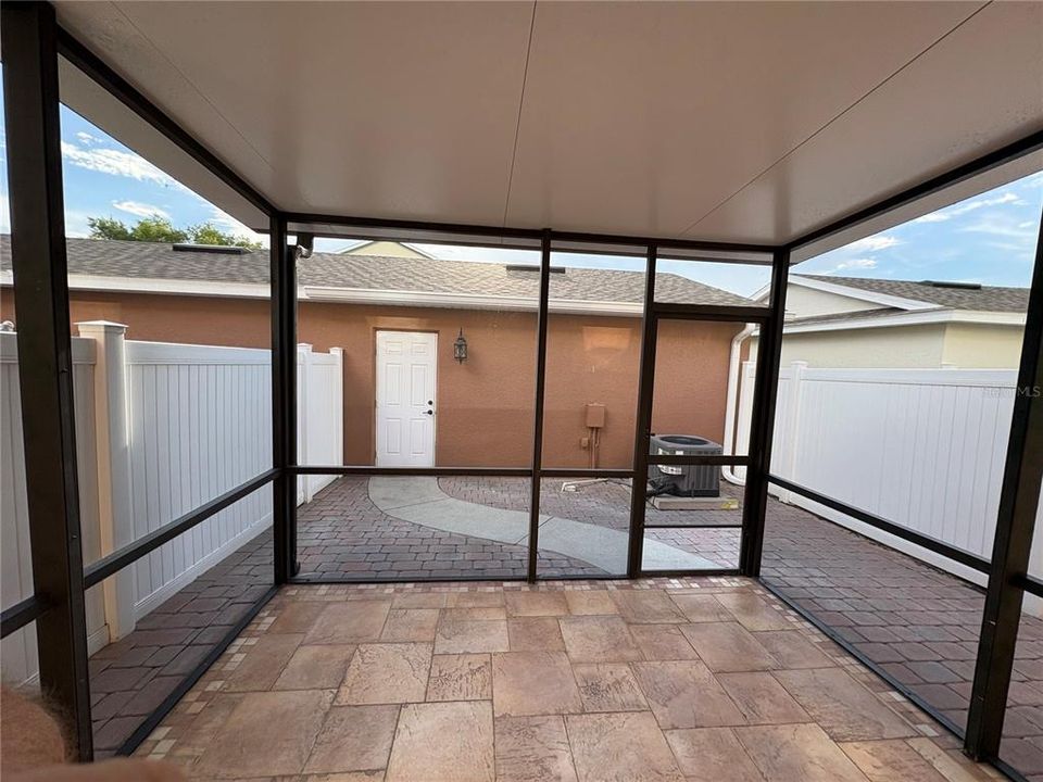 En Venta: $354,900 (2 camas, 2 baños, 1412 Pies cuadrados)