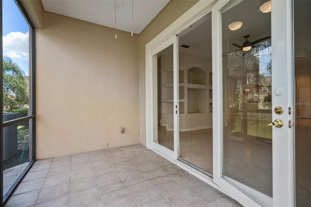 For Sale: $600,000 (3 beds, 2 baths, 2718 Square Feet)