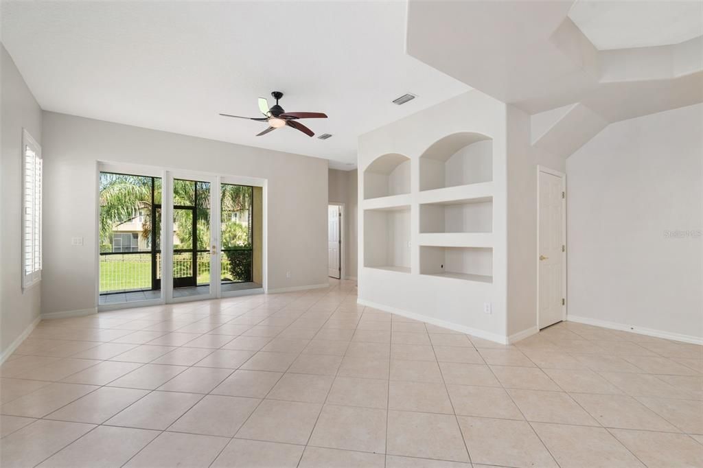For Sale: $600,000 (3 beds, 2 baths, 2718 Square Feet)