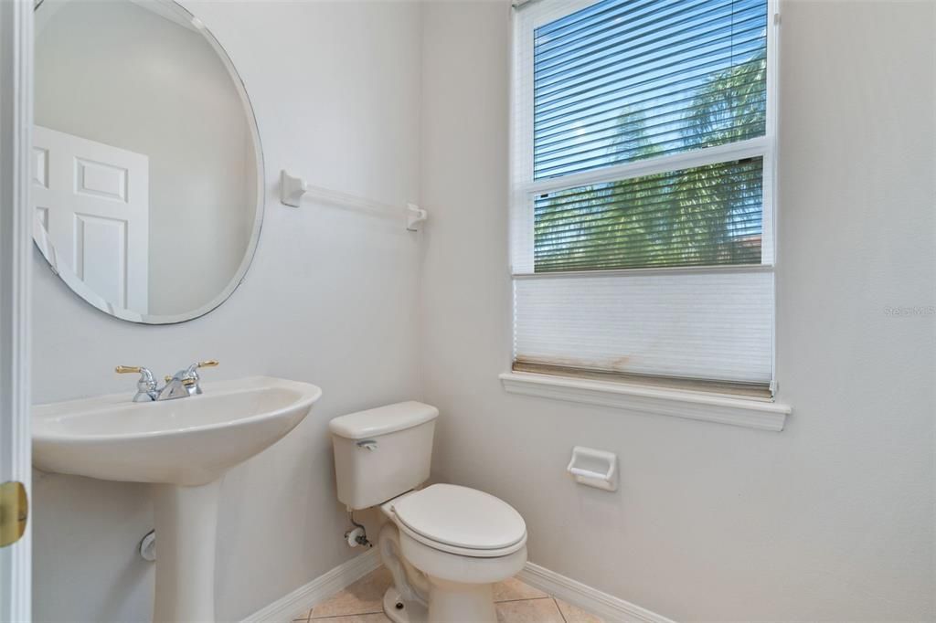 For Sale: $600,000 (3 beds, 2 baths, 2718 Square Feet)