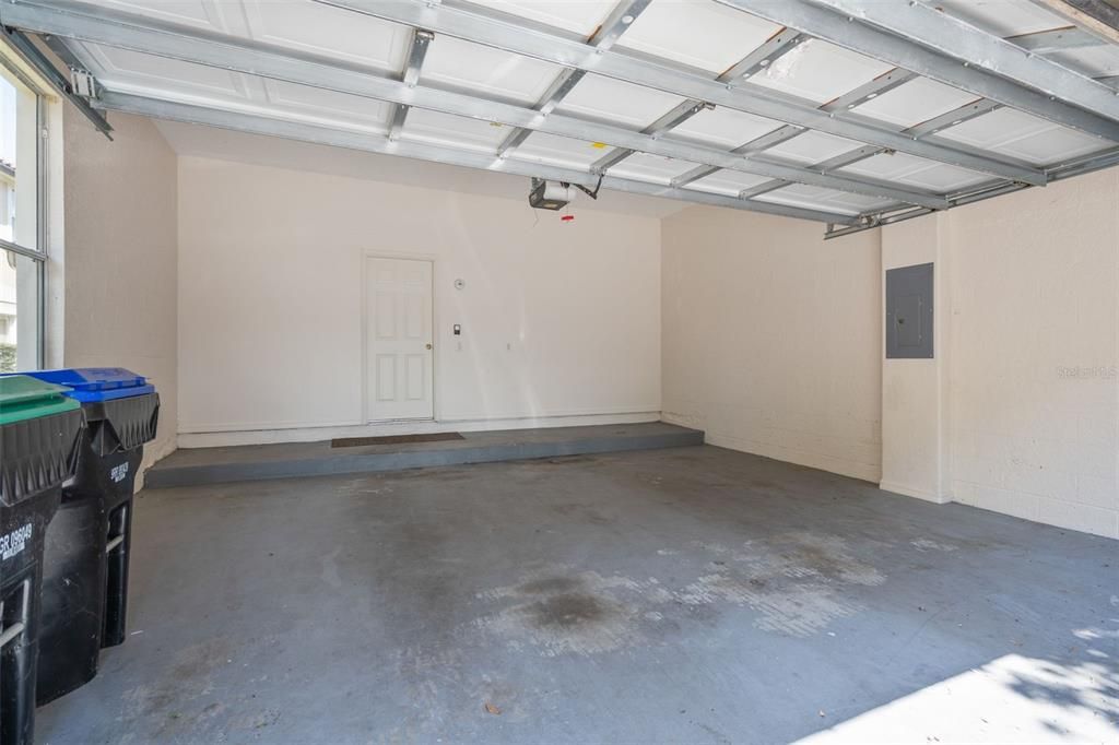 For Sale: $600,000 (3 beds, 2 baths, 2718 Square Feet)