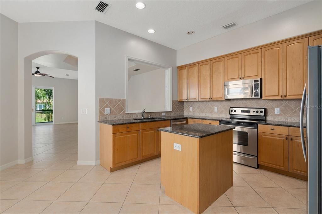 For Sale: $600,000 (3 beds, 2 baths, 2718 Square Feet)
