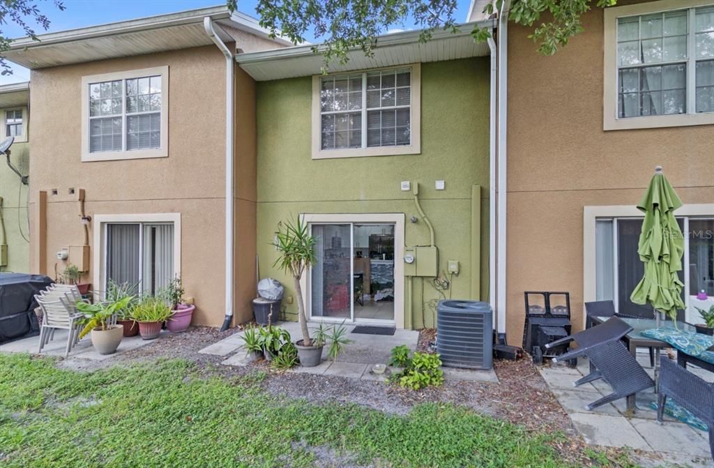 For Sale: $218,000 (2 beds, 1 baths, 960 Square Feet)