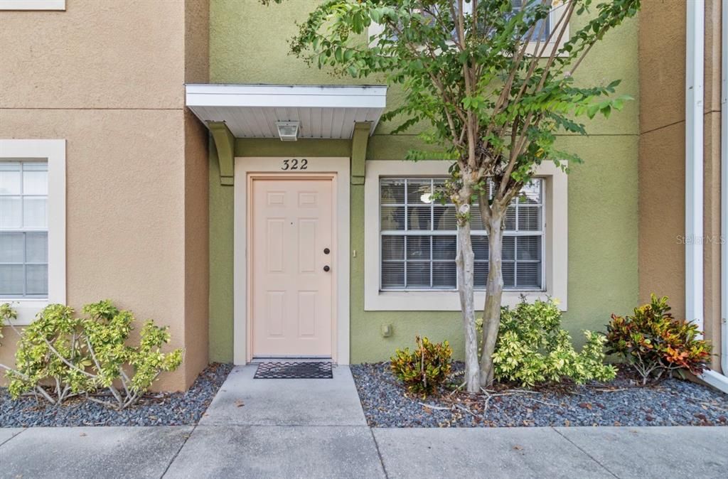 For Sale: $218,000 (2 beds, 1 baths, 960 Square Feet)