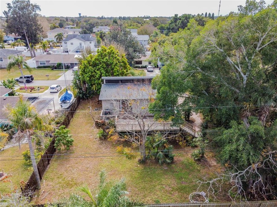 For Sale: $375,000 (3 beds, 3 baths, 1940 Square Feet)