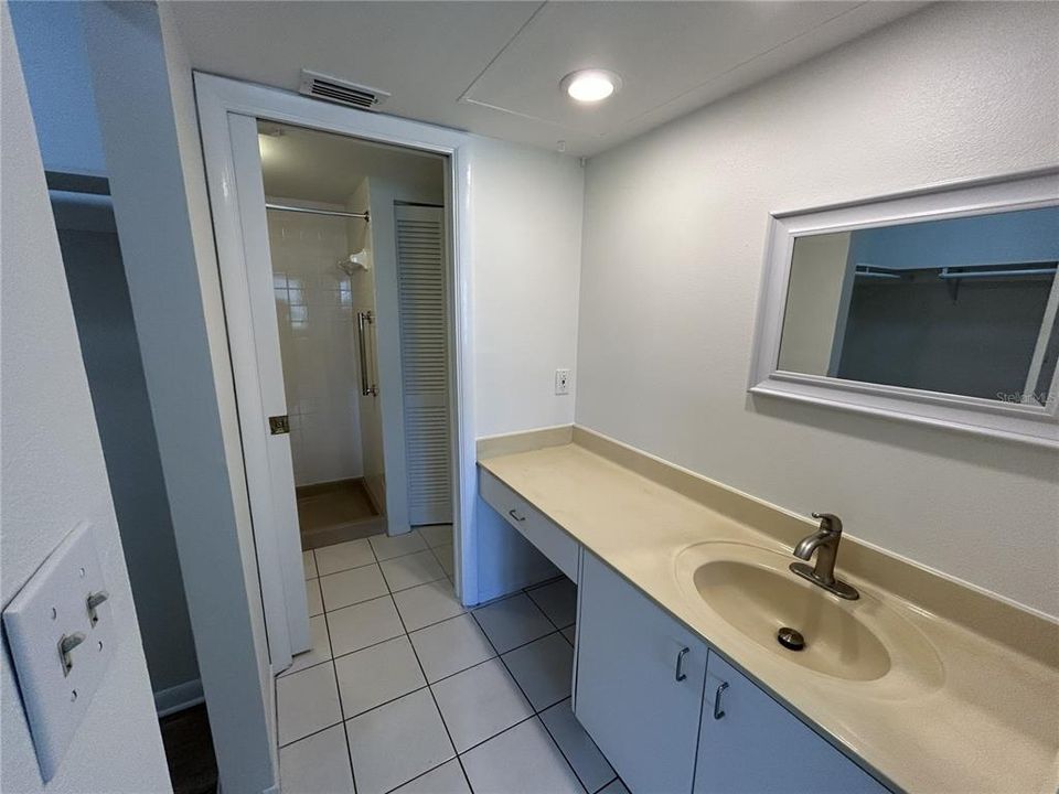 En Venta: $290,000 (2 camas, 2 baños, 1030 Pies cuadrados)