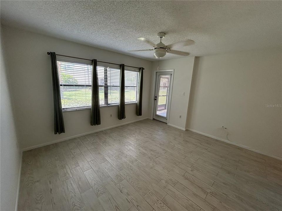 En Venta: $290,000 (2 camas, 2 baños, 1030 Pies cuadrados)
