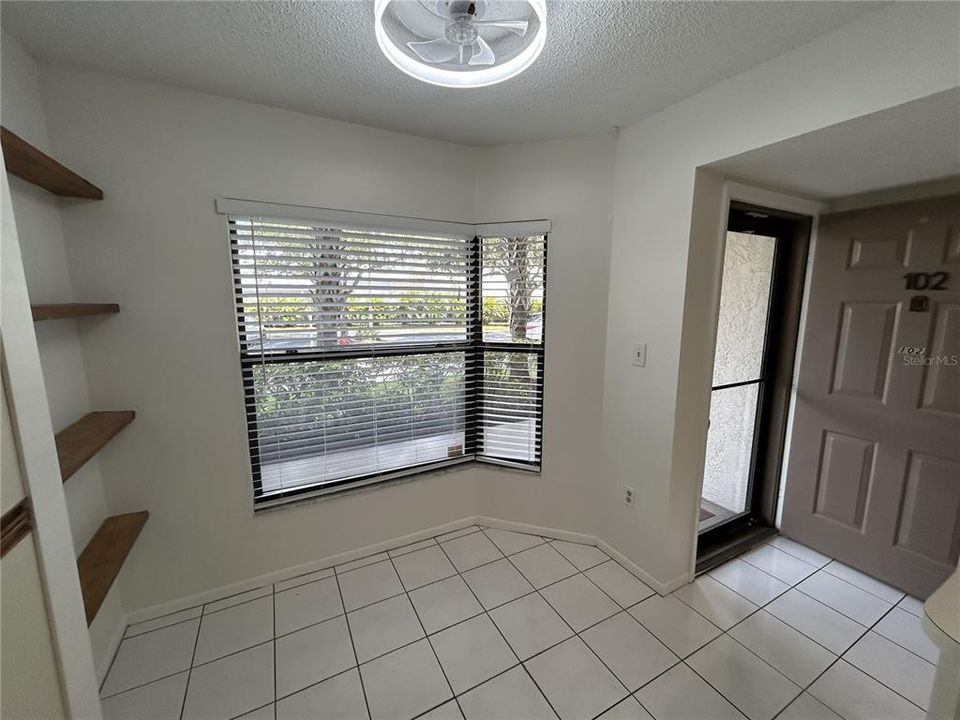 En Venta: $290,000 (2 camas, 2 baños, 1030 Pies cuadrados)