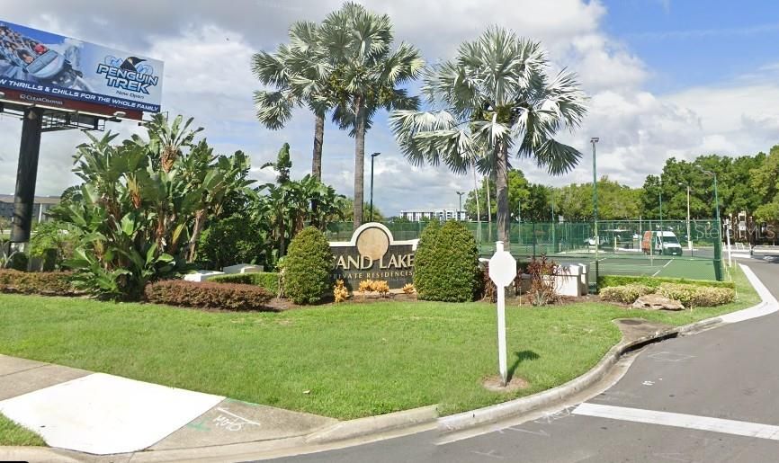 For Sale: $225,000 (2 beds, 2 baths, 1003 Square Feet)