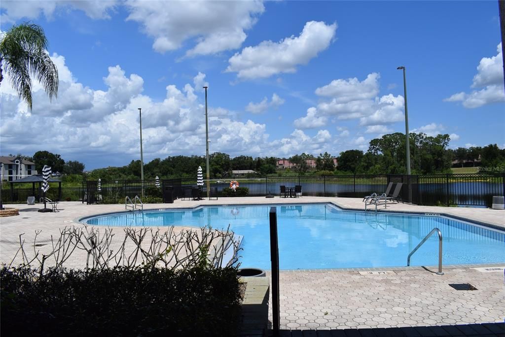 For Sale: $225,000 (2 beds, 2 baths, 1003 Square Feet)