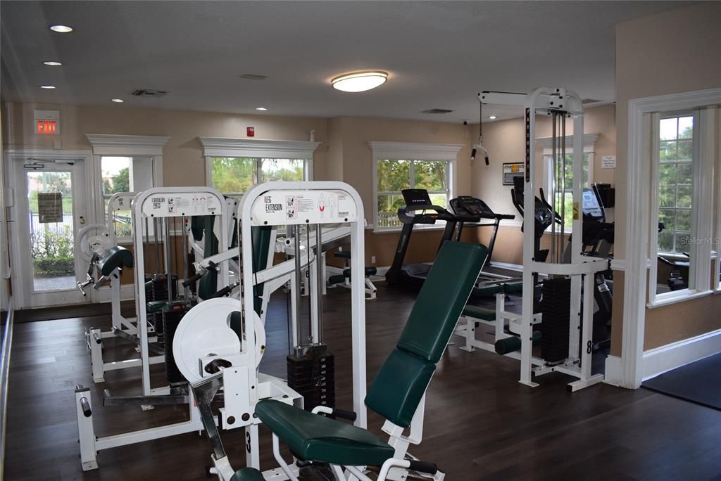 For Sale: $225,000 (2 beds, 2 baths, 1003 Square Feet)