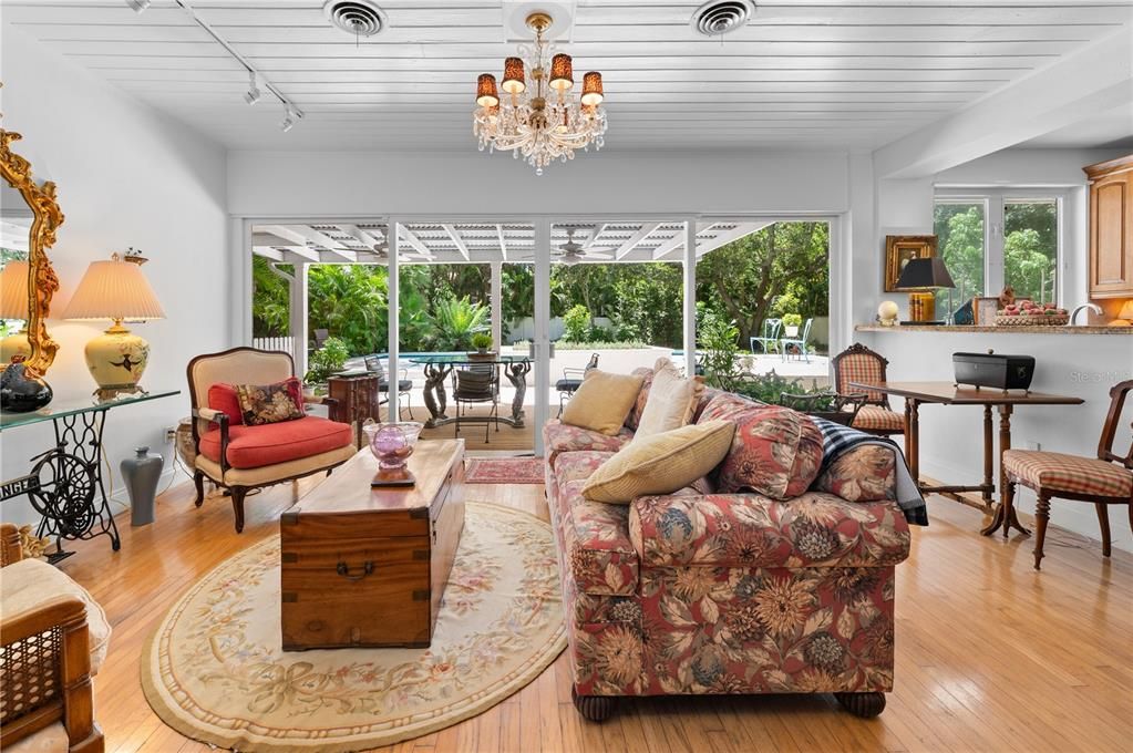 En Venta: $2,690,000 (3 camas, 2 baños, 2193 Pies cuadrados)