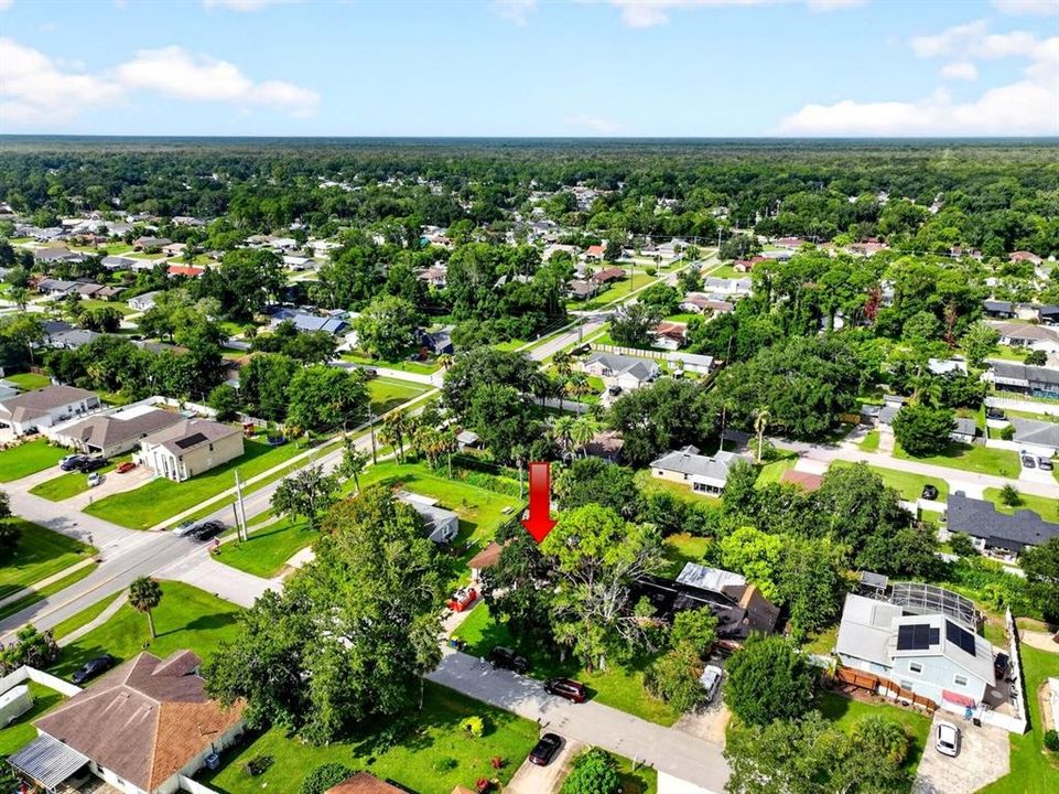 For Sale: $189,000 (2 beds, 2 baths, 1161 Square Feet)