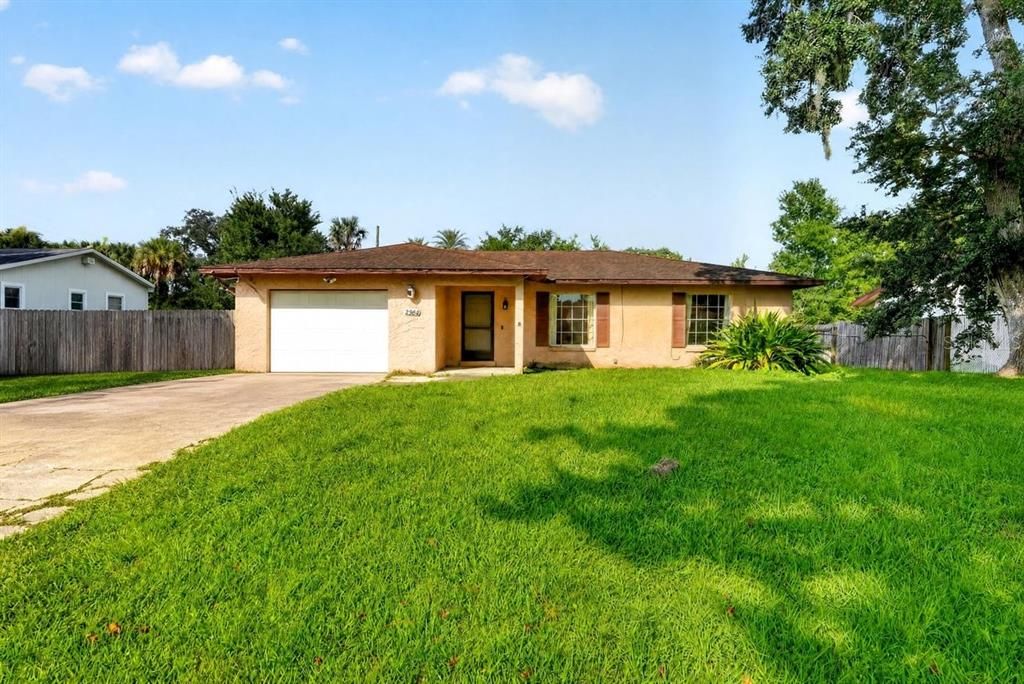 For Sale: $189,000 (2 beds, 2 baths, 1161 Square Feet)