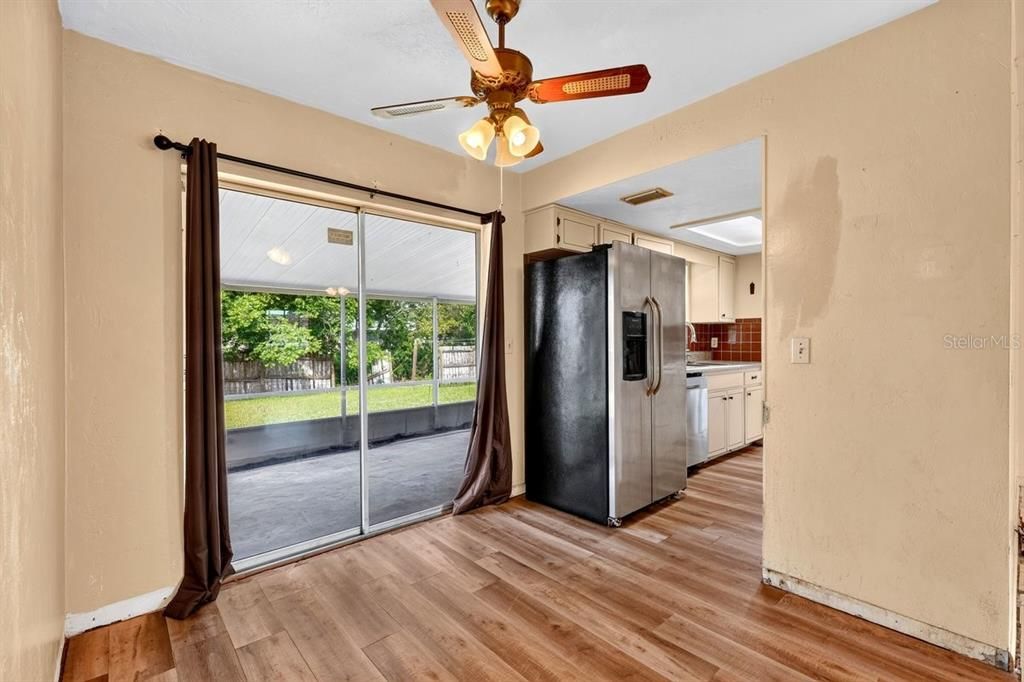 For Sale: $189,000 (2 beds, 2 baths, 1161 Square Feet)