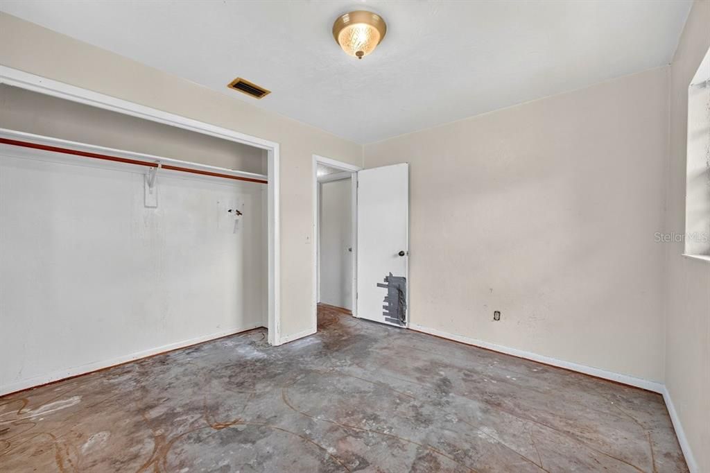 For Sale: $189,000 (2 beds, 2 baths, 1161 Square Feet)