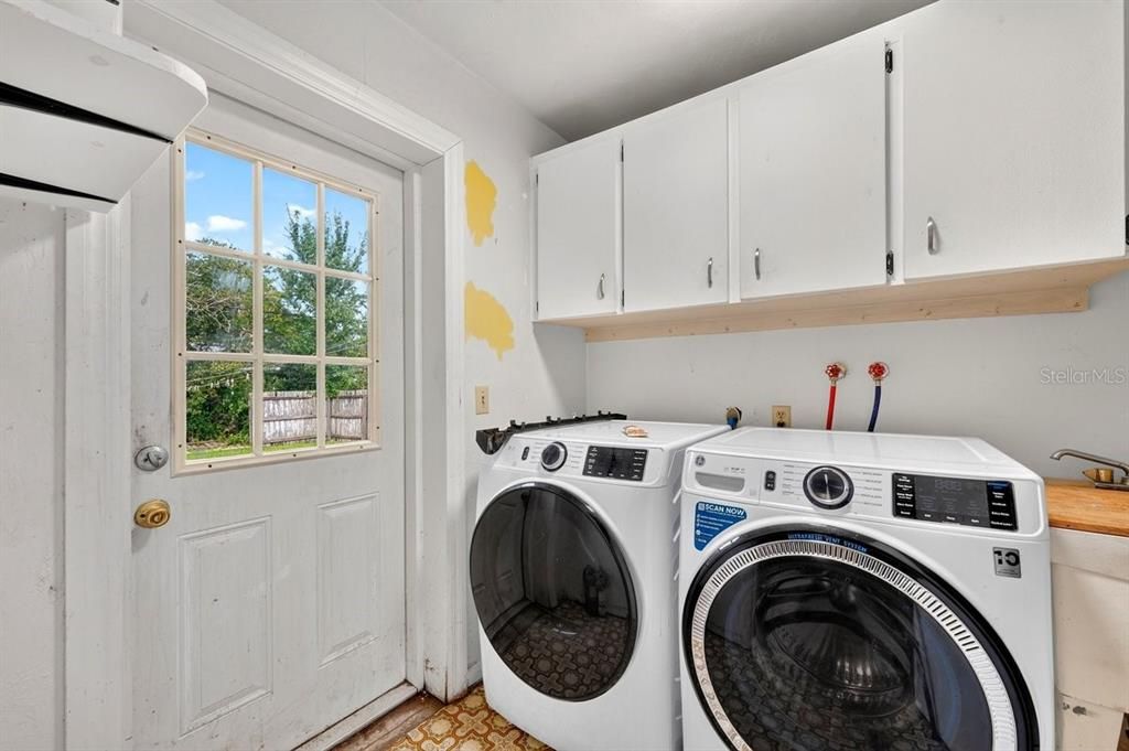 For Sale: $189,000 (2 beds, 2 baths, 1161 Square Feet)