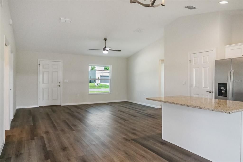 For Rent: $1,950 (3 beds, 2 baths, 1312 Square Feet)