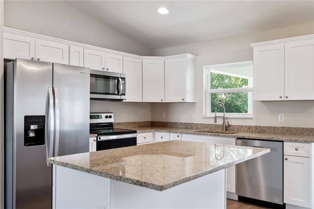 For Rent: $1,950 (3 beds, 2 baths, 1312 Square Feet)