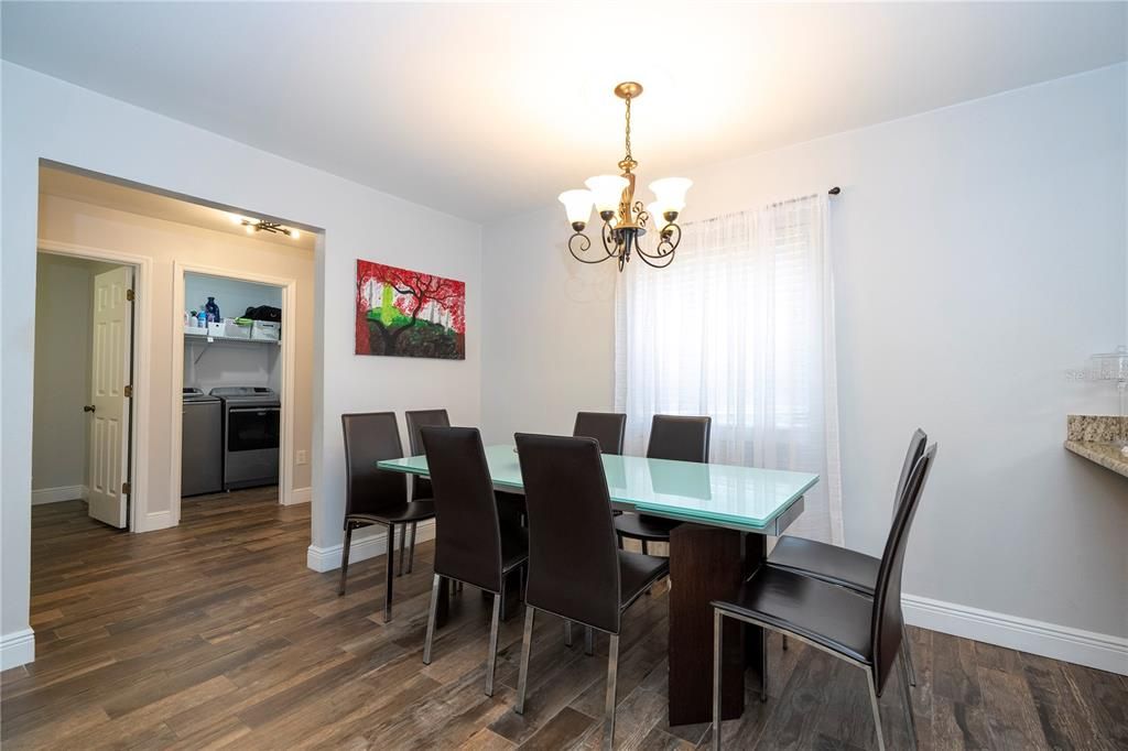 En Venta: $235,000 (2 camas, 2 baños, 1365 Pies cuadrados)