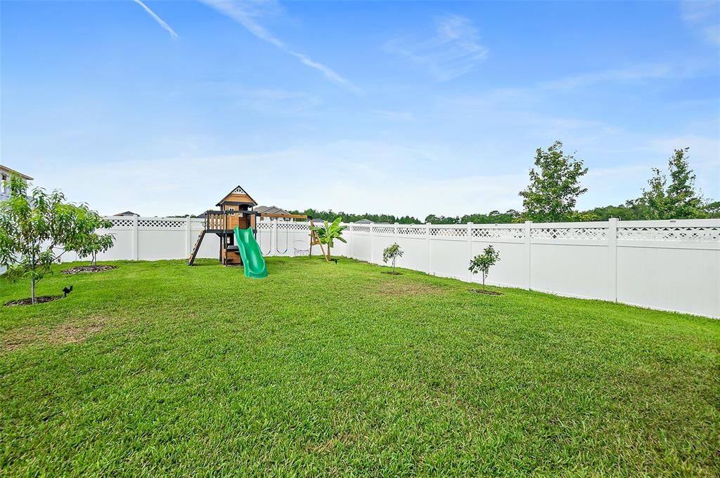 For Sale: $439,000 (4 beds, 2 baths, 2098 Square Feet)